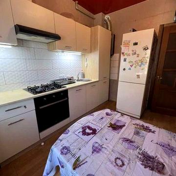 Продаж 2к квартири. Центр Роздільні кімнати. 59м2. №15716