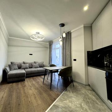 Загорська вул., 121