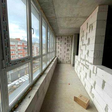 2 кімн вул. Тролейбусна , 72 м2. Новобудова