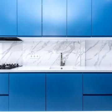 Олександра Довженка вул., 33