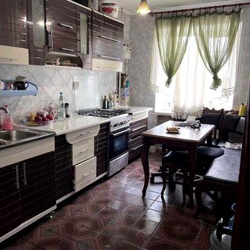 Продаю 3 комнатную на Космонавтов! а1