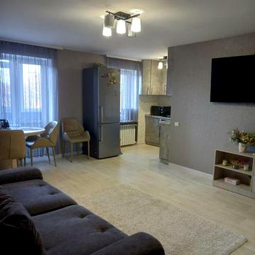 Продам реальную 3 ком. кв. ул.Каденюка 31/1. Метро Армейская 7 минут.