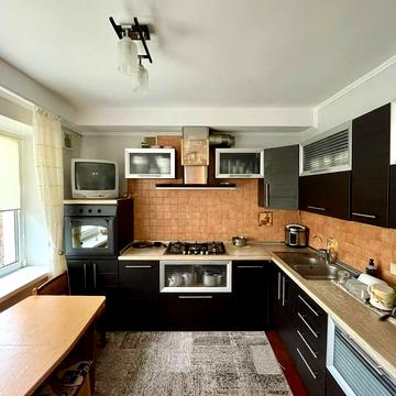 Соломянська вул., 37