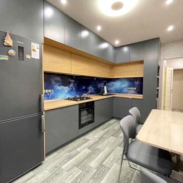 Героїв Небесної Сотні просп., 18/3