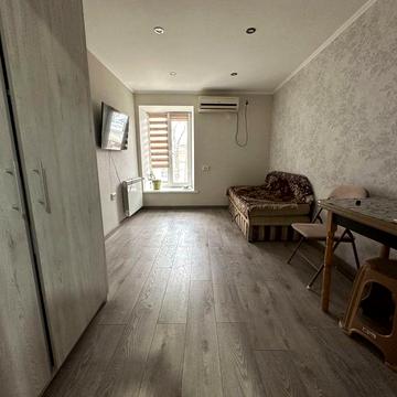 Сдам 1ую квартиру Центр ул.Торговая 5000грн длительный срок