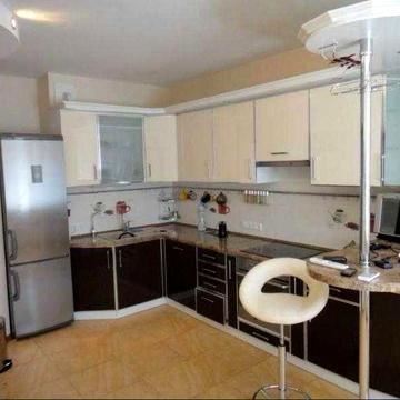 ПРОДАМ простору двокімнатну квартиру в новому будинку на Таїрова