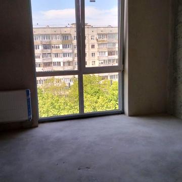 Данила Галицького вул., 25