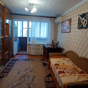 Академіка Філатова вул., 90