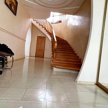 Продаж 3к Дім Ромашкова вулиця