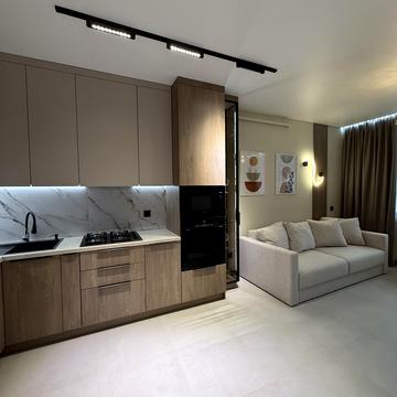 Володимира Навроцького вул., 4