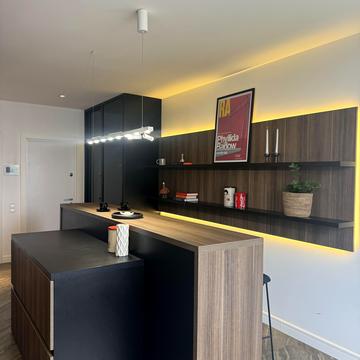 Зарічна вул., 2