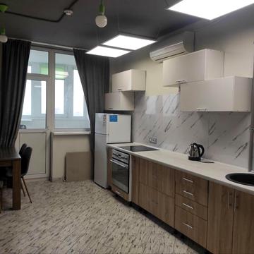 Авіаконструктора Ігоря Сікорського вул. (Танкова), 1