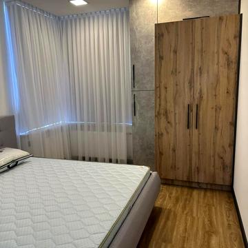 Богдана Хмельницького вул., 28