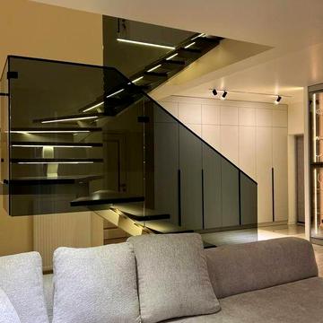 Продається ексклюзивна квартира (174 м²) з дизайнерським ремонтом в ел