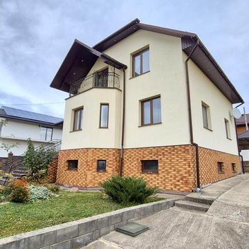 )( Продаж затишного будинку для родини