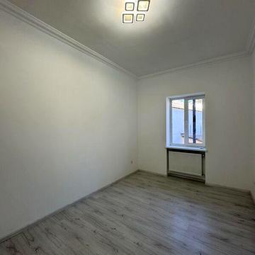 Продаж 2к Квартира Хмельницького Богдана вулиця