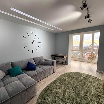 Слобідська, 32