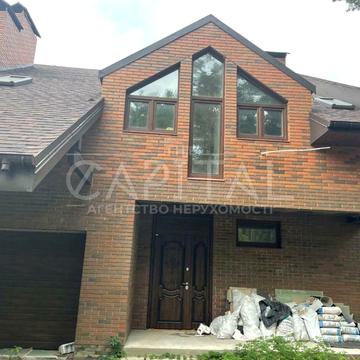 Биківнянська вул., 1