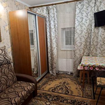 Частина будинку,2і кімнати.Власник