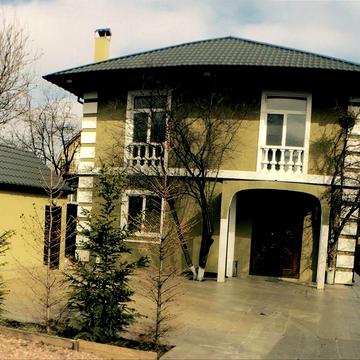 Здається в оренду великий будинок по вул. Богатирська (Оболонь-2)