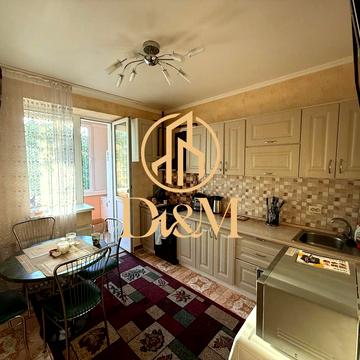 Тарасівська вул., 8-А