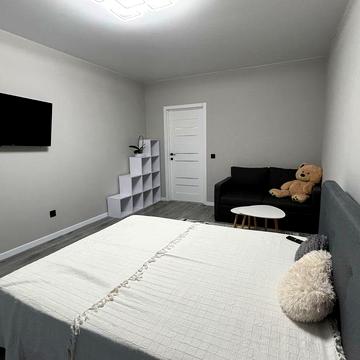 Однокімната квартира в історичному центрі з видом на парк від власника