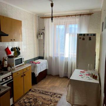 Продам квартиру Лозова