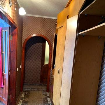 Продам квартиру Лозова