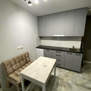 Залізнична вул., 9