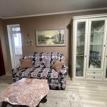 Кадетський Гай вул., 6