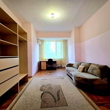 Лесі Українки, 13