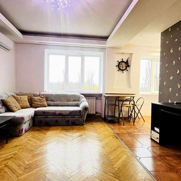 Русанівська набережна вул., 12