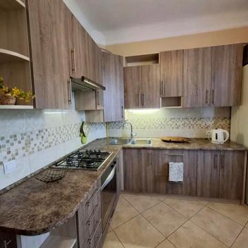 Євгена Коновальця вул. (), 17