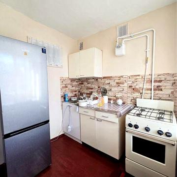 Здам освіжену 3х кімнатну, КОМАРОВА (ПАРК ЖОВТНЕВИЙ), ОКРЕМІ кімнати!