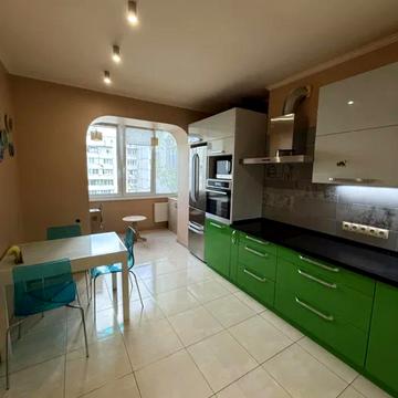 Петра Григоренка просп. (Маршала Жукова), 14