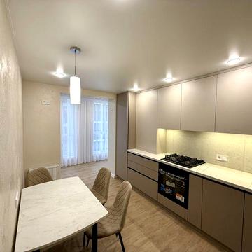 Оренда великої 2-кімнатної квартири в ЖК «Рідний дім»