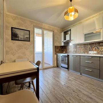 Феодосійська вул., 1-А