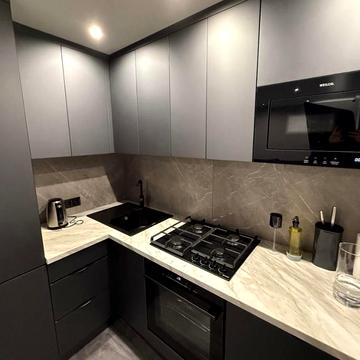 Ніла Армстронга вул. (Казакова), 1