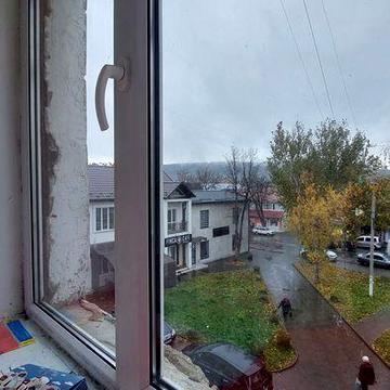 Продам 2-кімнатну квартиру. Вул.Стависька,33.