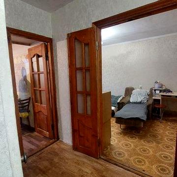 Продам 2-кімнатну квартиру. Вул.Стависька,33.