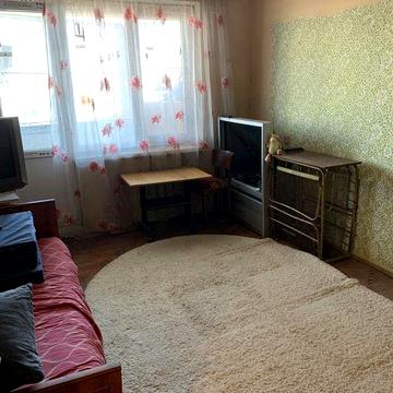 Продам 2-х кімнатну квартиру по вул. 8-го Березня