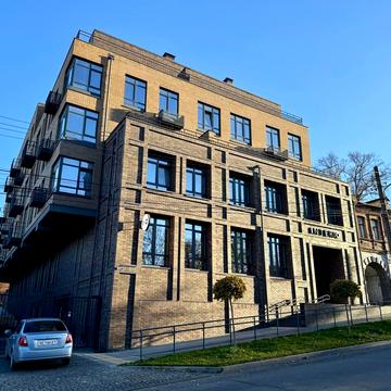 Короленка вул., 43