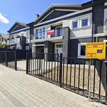 Богдана Лепкого вул., 2