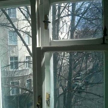 продам гостинку  центр