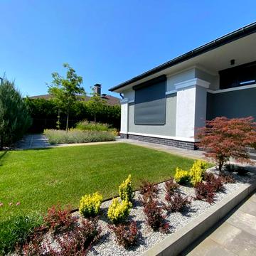 золочівська, 1