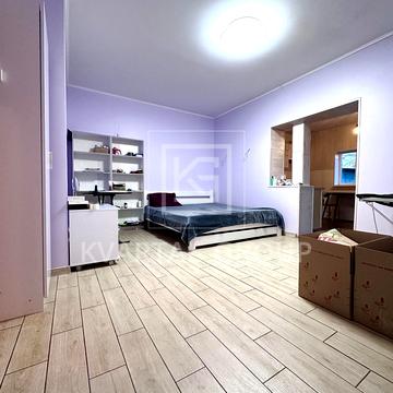 Богдана Хмельницкого вул., 27