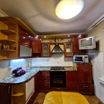 Відрадний просп. (Чубаря), 32