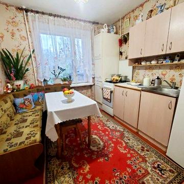 Оренда 1 кімнатної, КОМАРОВА (ПАРКОВИЙ ПРОЇЗД), є всі МЕБЛІ та ТЕХНіКА