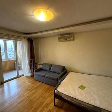 Берестейський просп. (Перемоги), 12