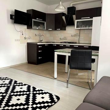 Володимира Івасюка вул., 11